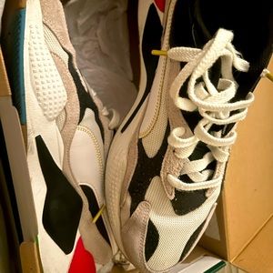 Men’s size 13 pumas